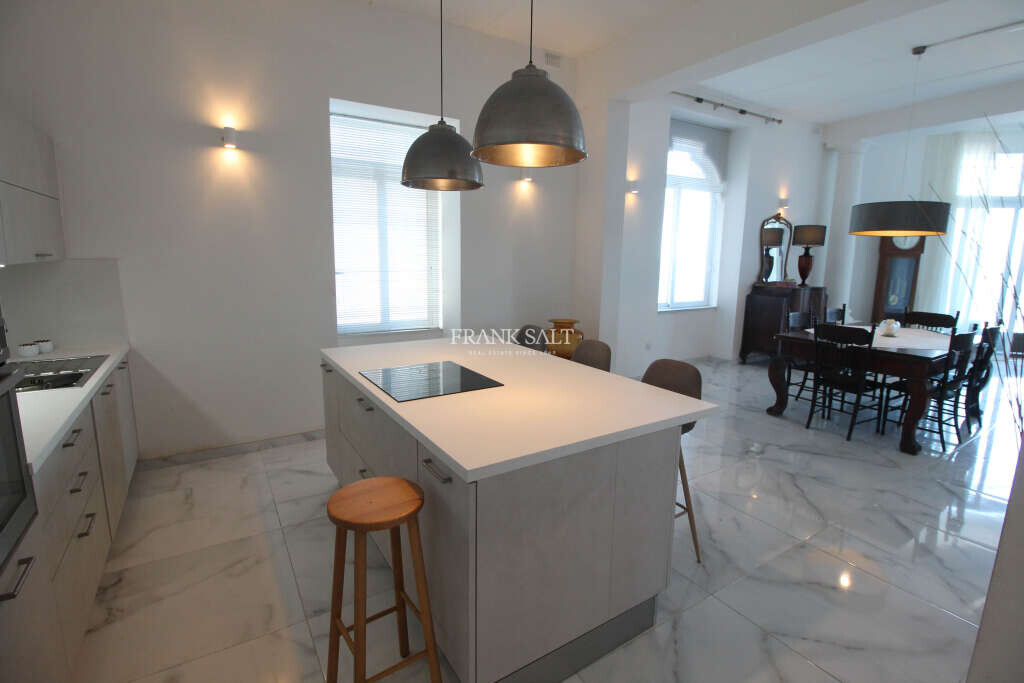 Квартира с 3 спальнями в Слима, Мальта № 9774