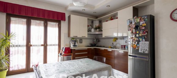 3 chambres Appartement à Catanzaro, Italy No. 271339 9