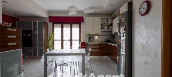 3 chambres Appartement à Catanzaro, Italy No. 271339 8