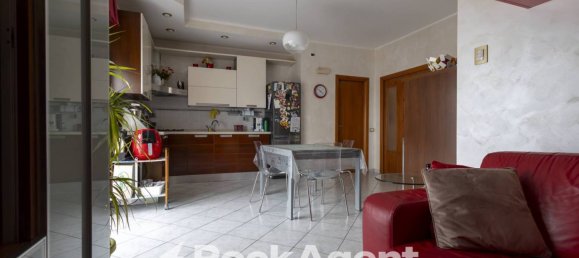 3 chambres Appartement à Catanzaro, Italy No. 271339 5