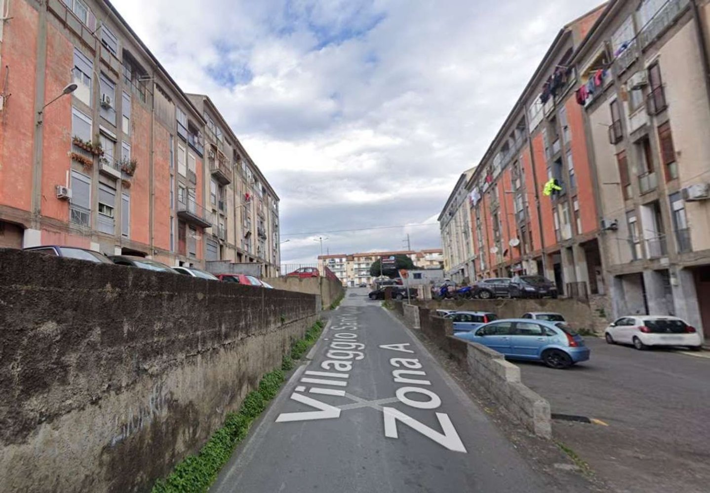 Apartamento de 4 habitaciónes en Catania, Italy No. 52004