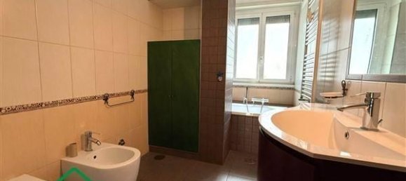 4 rooms Apartment in Rome, Italy No. 30637 37