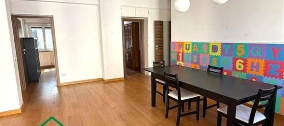 4 rooms Apartment in Rome, Italy No. 30637 2
