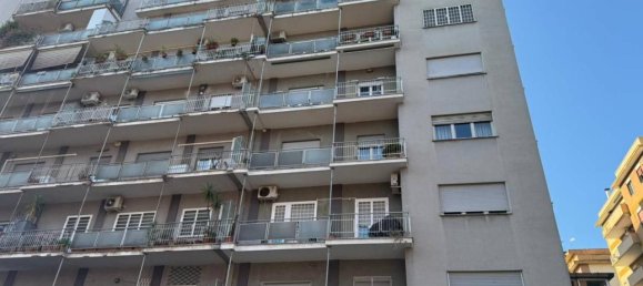 4 rooms Apartment in Rome, Italy No. 30637 12