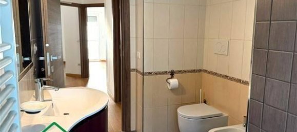 4 rooms Apartment in Rome, Italy No. 30637 34