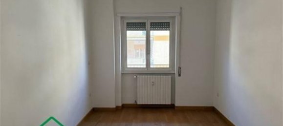 4 rooms Apartment in Rome, Italy No. 30637 45