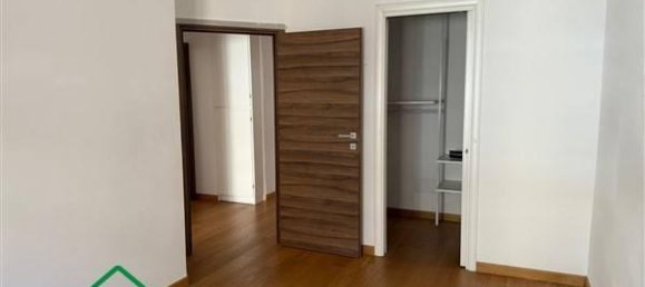 4 rooms Apartment in Rome, Italy No. 30637 44
