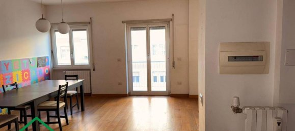4 rooms Apartment in Rome, Italy No. 30637 14