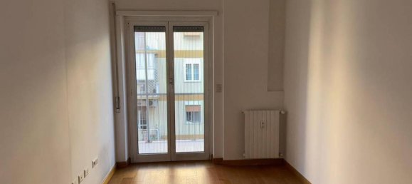 4 rooms Apartment in Rome, Italy No. 30637 31