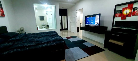 Квартира с 2 комнатами в Паттайя, Таиланд № 62755 20