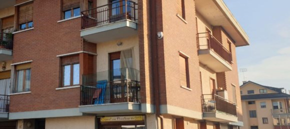 5-salle Appartement à Cuneo, Italy No. 51928 2