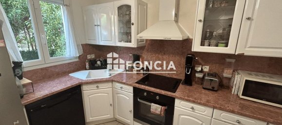 3 bedrooms Villa in Brignoles, France No. 334836 4