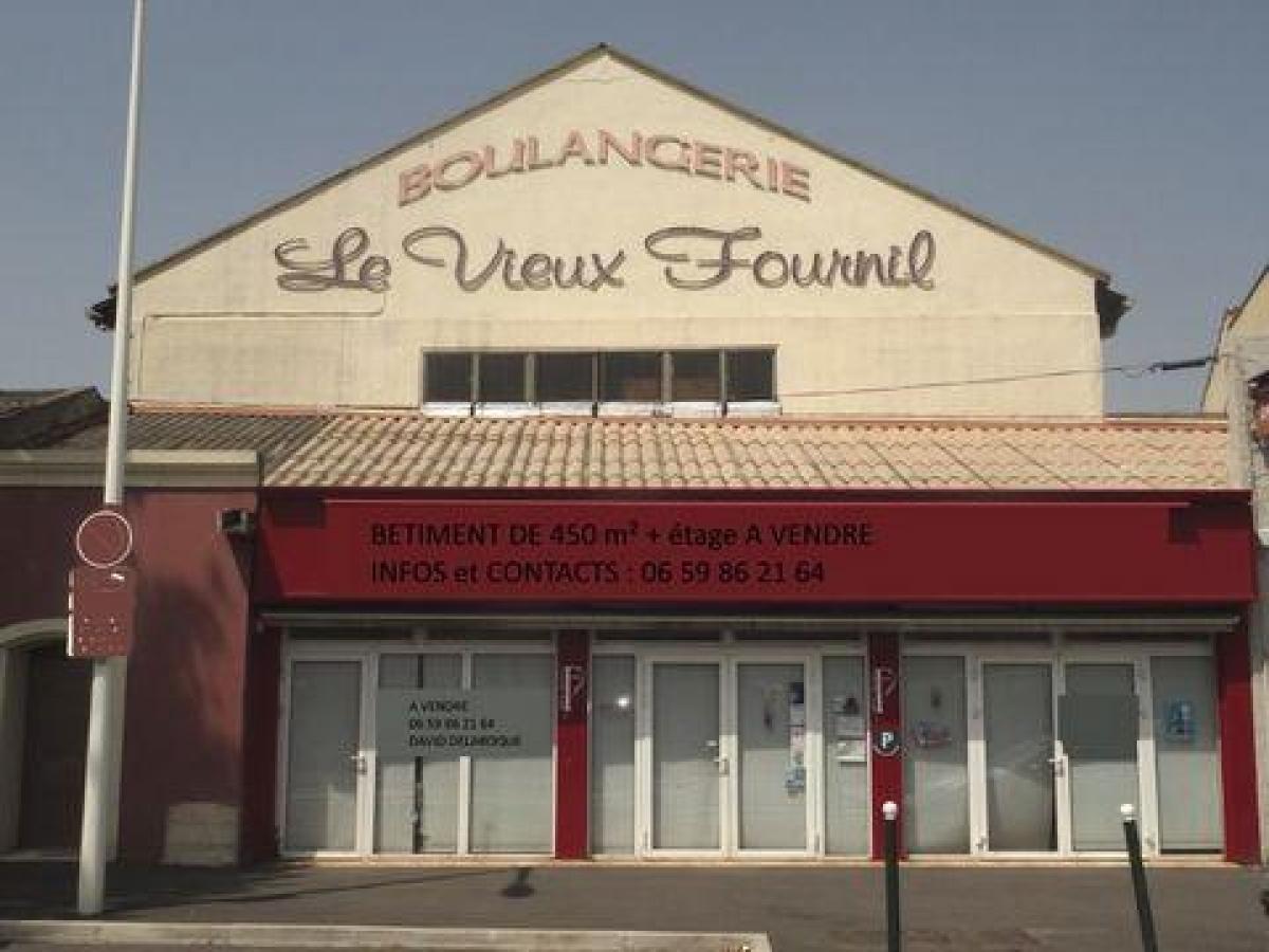 Escritório em Perpignan, France 450 m² N.º 20043