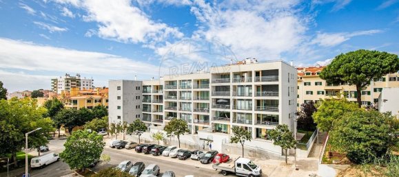 3 bedrooms Apartment in Cascais, Portugal No. 96067 10