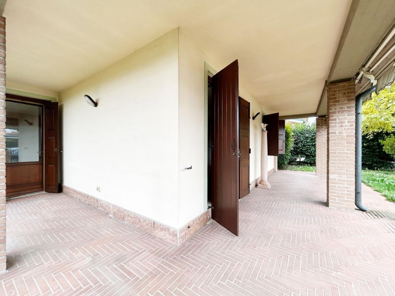 5 غرف نوم فيلا في Marmirolo, Italy رقم 370593