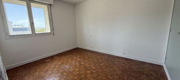 2 bedrooms Apartment in Lanester, France No. 309430 4