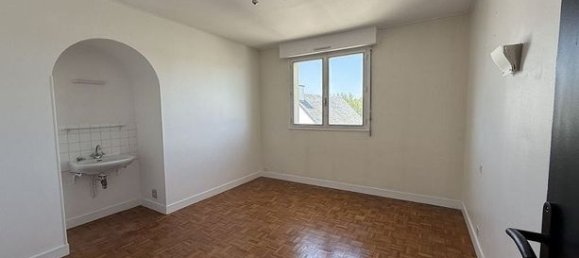 2 bedrooms Apartment in Lanester, France No. 309430 5