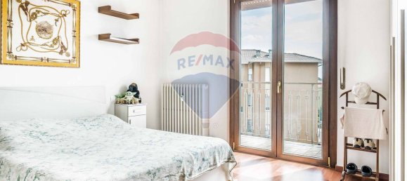 3 rooms Apartment in Busto Arsizio, Italy No. 66950 9