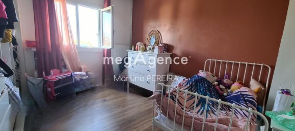 3 bedrooms House in Plaisir, France No. 333412 5