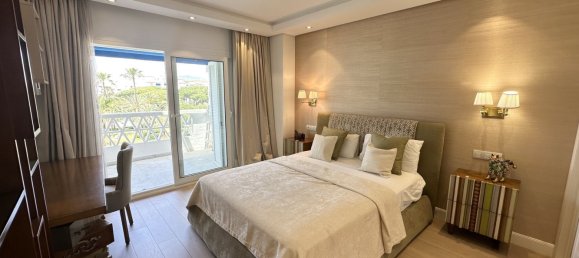 5 bedrooms Apartment in Marbella, Spain No. 136677 9