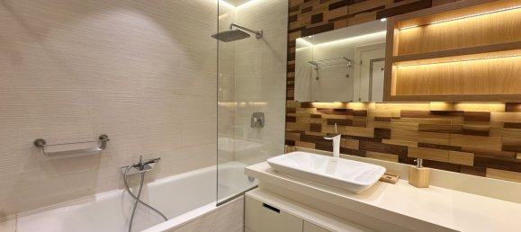 5 bedrooms Apartment in Marbella, Spain No. 136677 10