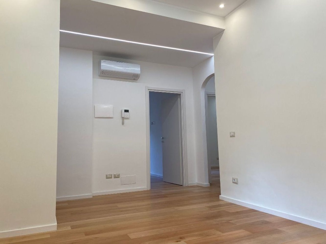 3-Zimmer Wohnung in Milan, Italy, Nr. 339109