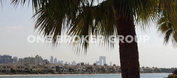 5 bedrooms Villa in Palm Jumeirah, UAE No. 831 8