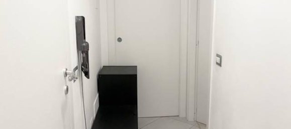 3 rooms Apartment in Rome, Italy No. 35667 16