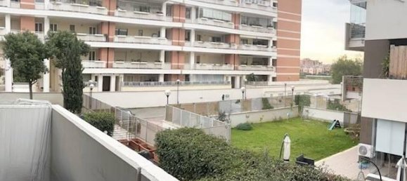 3 rooms Apartment in Rome, Italy No. 35667 6