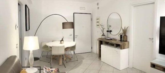3 rooms Apartment in Rome, Italy No. 35667 2