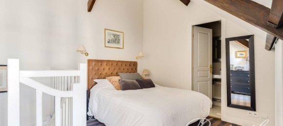 1 bedroom Duplex in Paris, France No. 163785 4