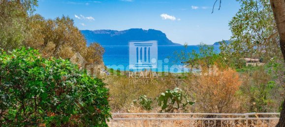 3 bedrooms Villa in Golfo Aranci, Italy No. 375593 2