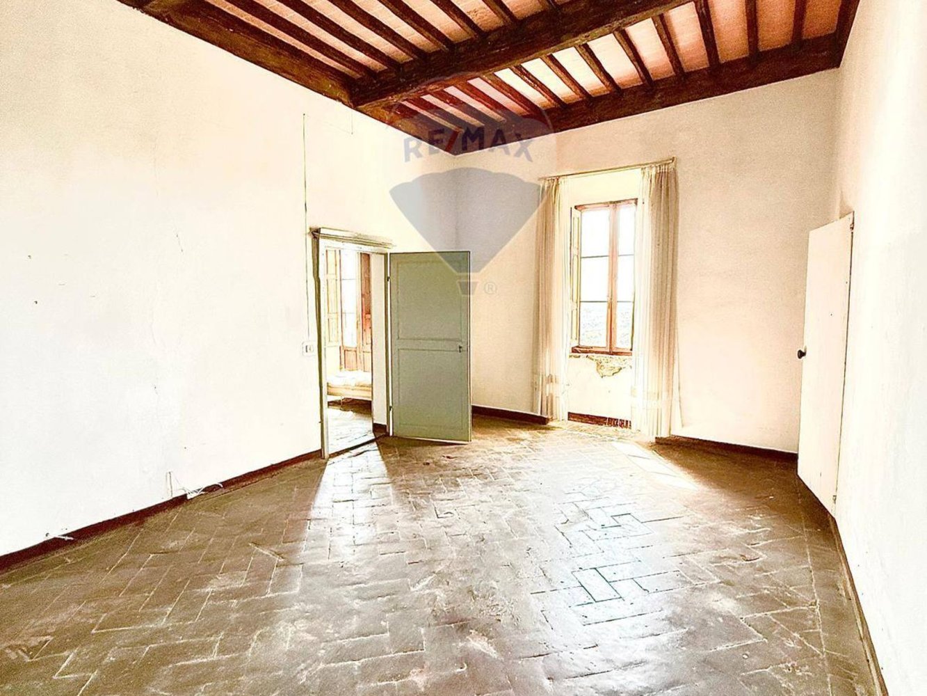 Apartamento de 5 dormitorios en San Gimignano, Italy No. 309117