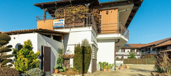 3 bedrooms Villa in Alpignano, Italy No. 220971 5