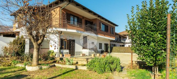 3 bedrooms Villa in Alpignano, Italy No. 220971 4