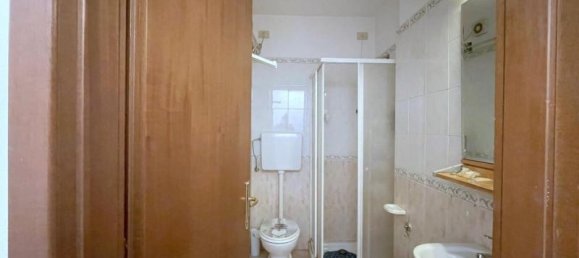 4 rooms Apartment in Camaiore, Italy No. 231064 12