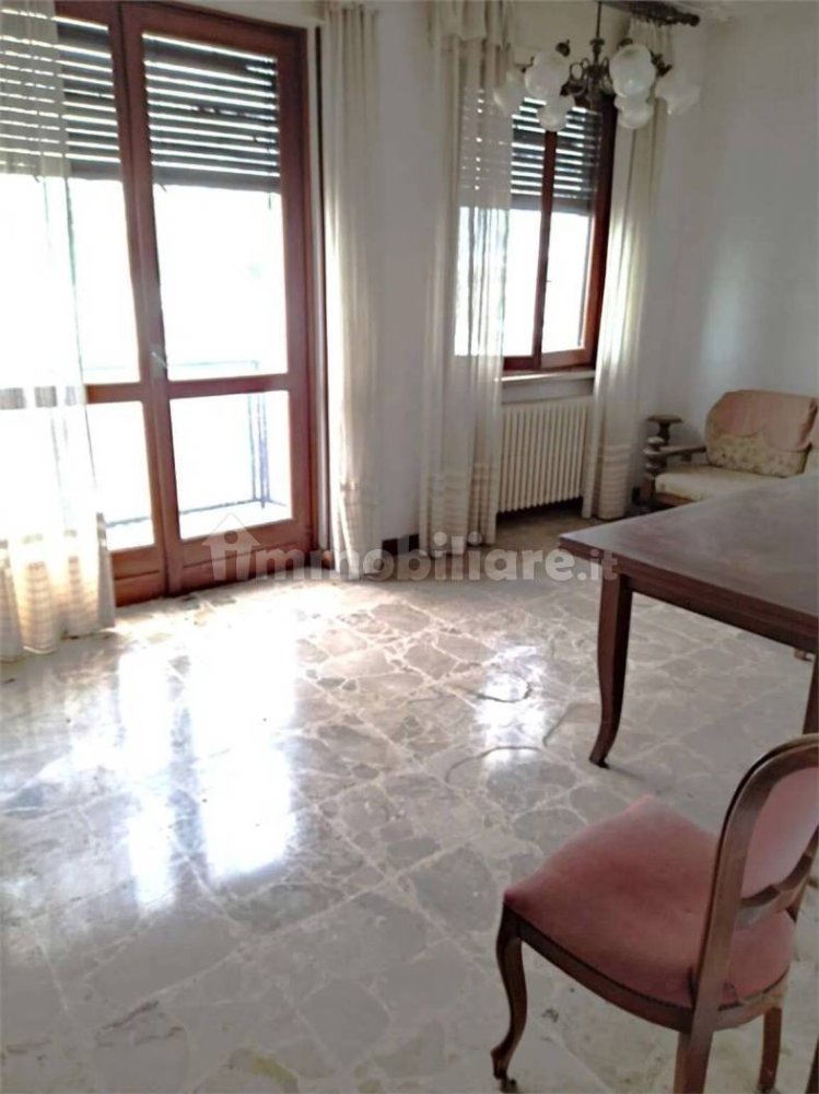 6 bedrooms Apartment in Sarezzano, Italy No. 355998