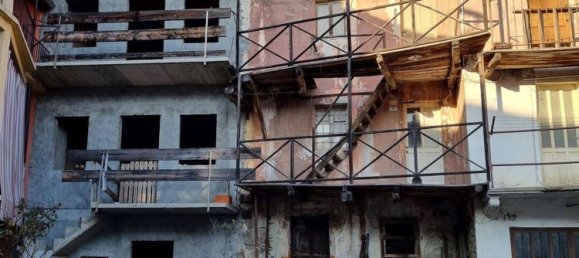 8 rooms House in Banchette, Italy No. 189382 4