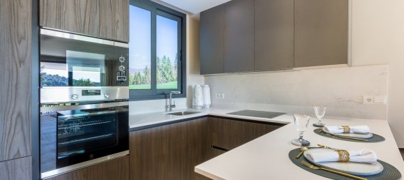 2 bedrooms Apartment in Estepona, Spain No. 10041 3