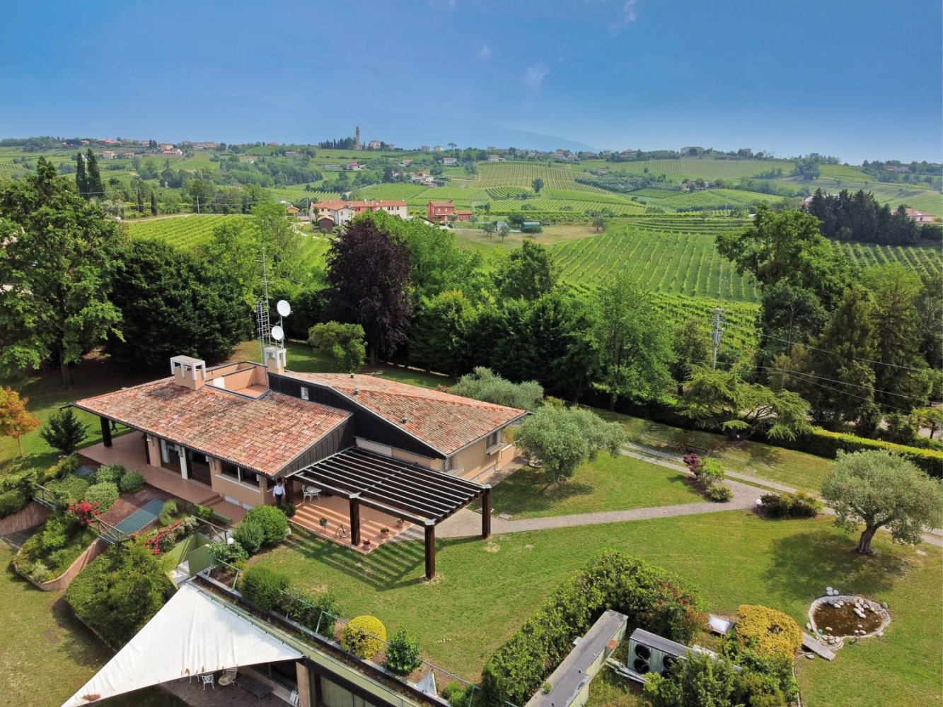 11 rooms Villa in Conegliano, Italy No. 128395