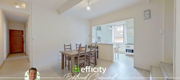 Apartamento de 3 dormitorios en Tarare, France No. 358559 2