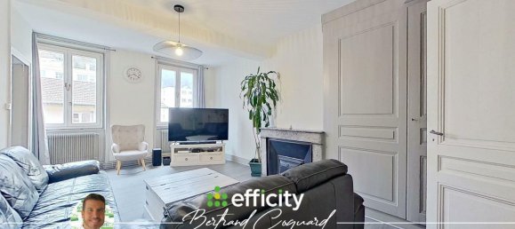 Apartamento de 3 dormitorios en Tarare, France No. 358559 4