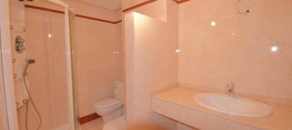 Apartamento de 3 dormitorios en Torrevieja, Spain No. 187993 20