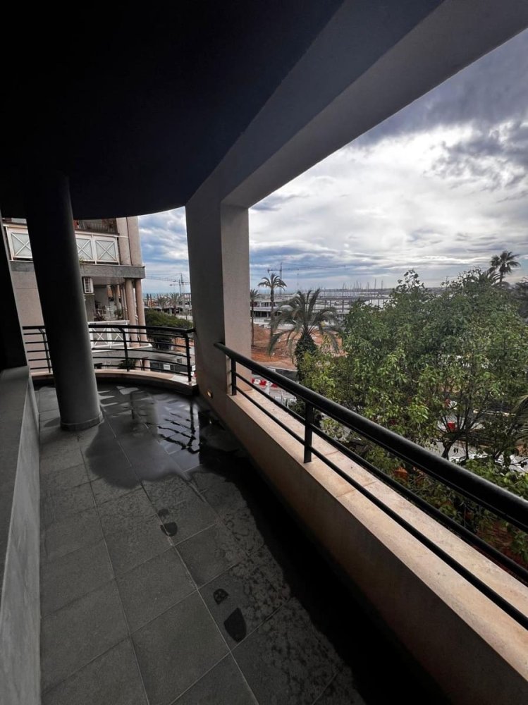 Apartamento de 3 dormitorios en Torrevieja, Spain No. 187993