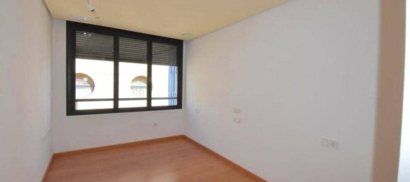 Apartamento de 3 dormitorios en Torrevieja, Spain No. 187993 25
