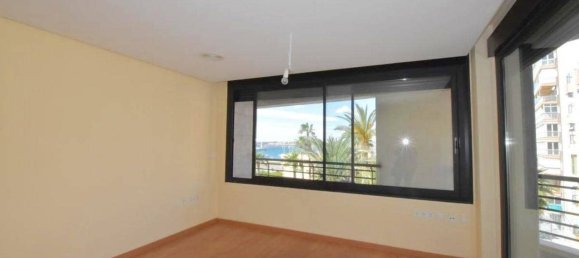 Apartamento de 3 dormitorios en Torrevieja, Spain No. 187993 5