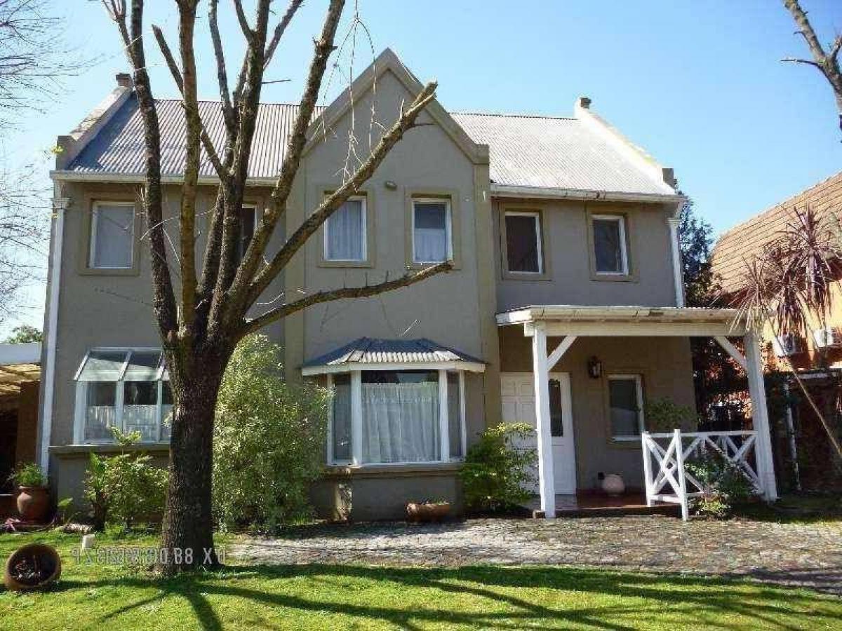 3 bedrooms House in Tigre, Argentina No. 19939