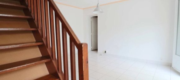 Villa de 3 dormitorios en Suresnes, France No. 132973 8