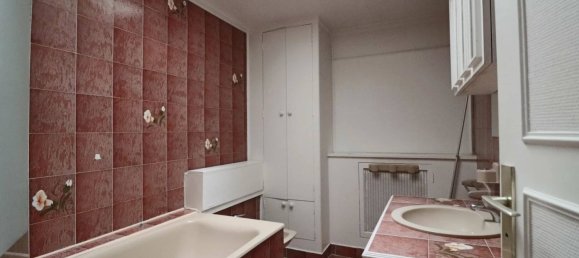 Villa de 3 dormitorios en Suresnes, France No. 132973 10