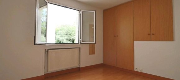 Villa de 3 dormitorios en Suresnes, France No. 132973 9